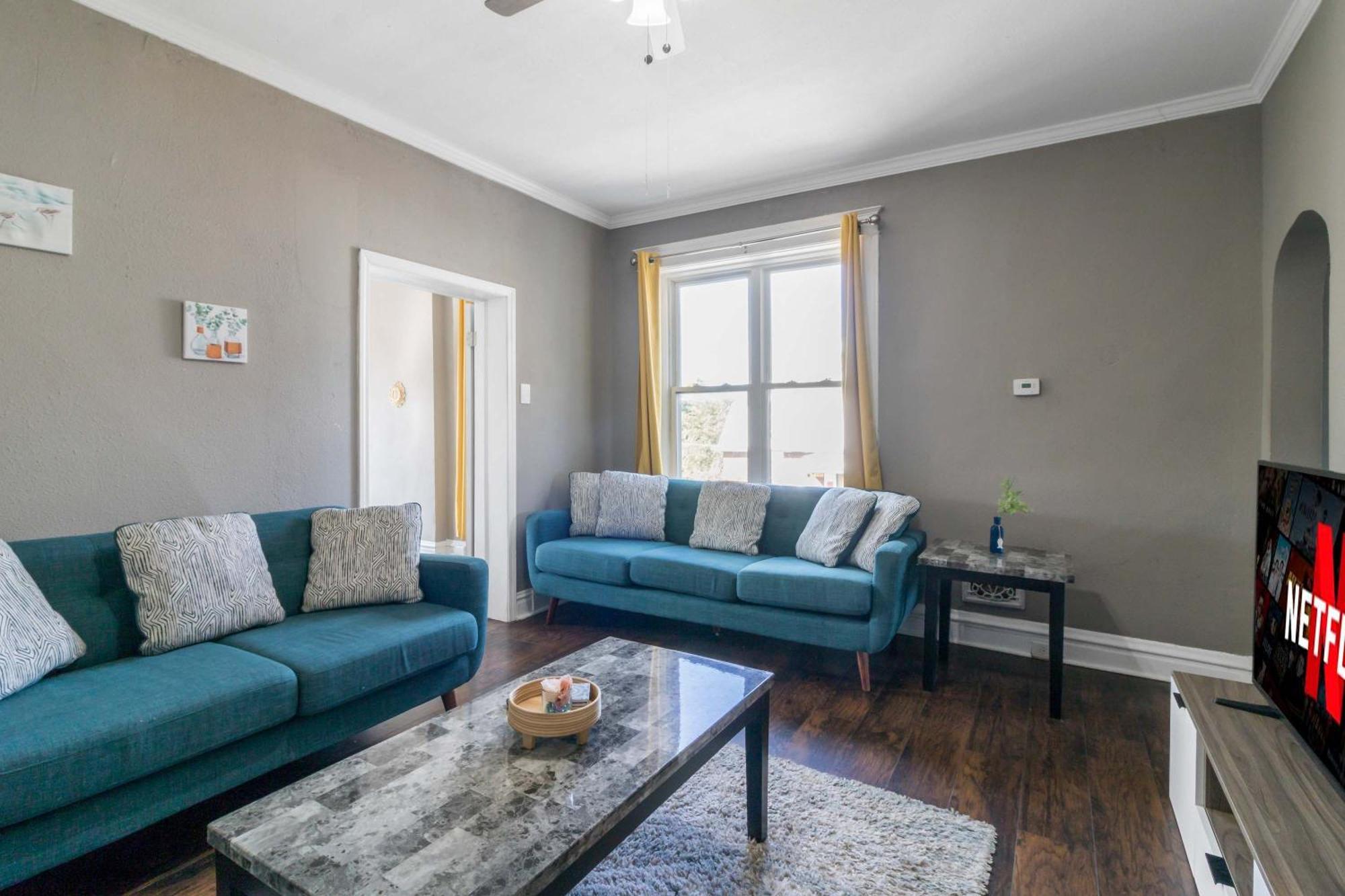 Roomy 2Br-1Ba Wfh Desk & Backyard Saint Louis Esterno foto