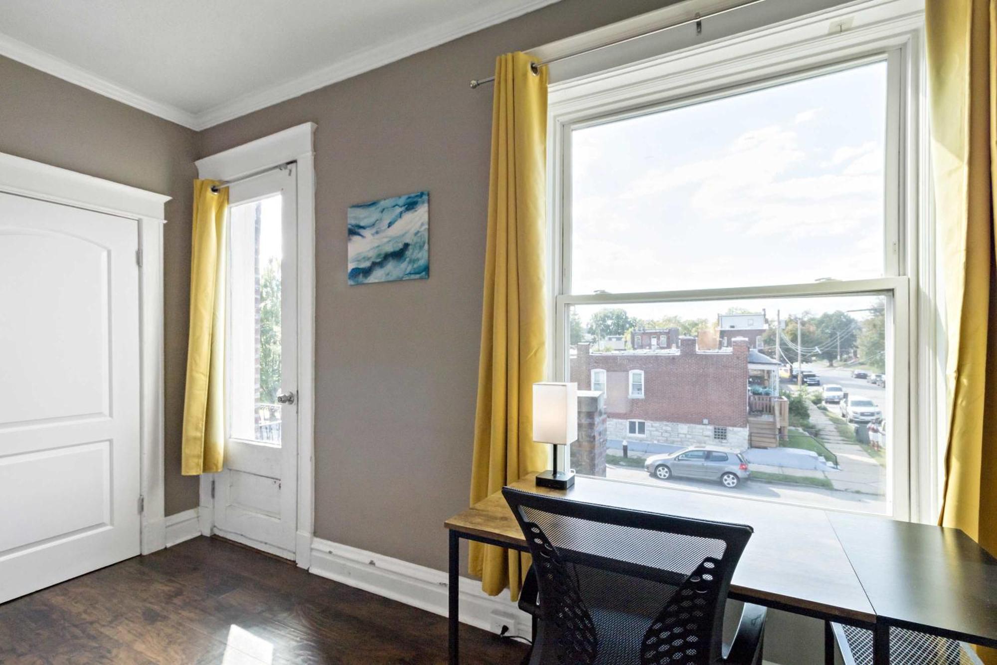 Roomy 2Br-1Ba Wfh Desk & Backyard Saint Louis Esterno foto